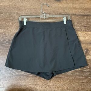 Alo yoga Womens black mini skirt M has pockets
